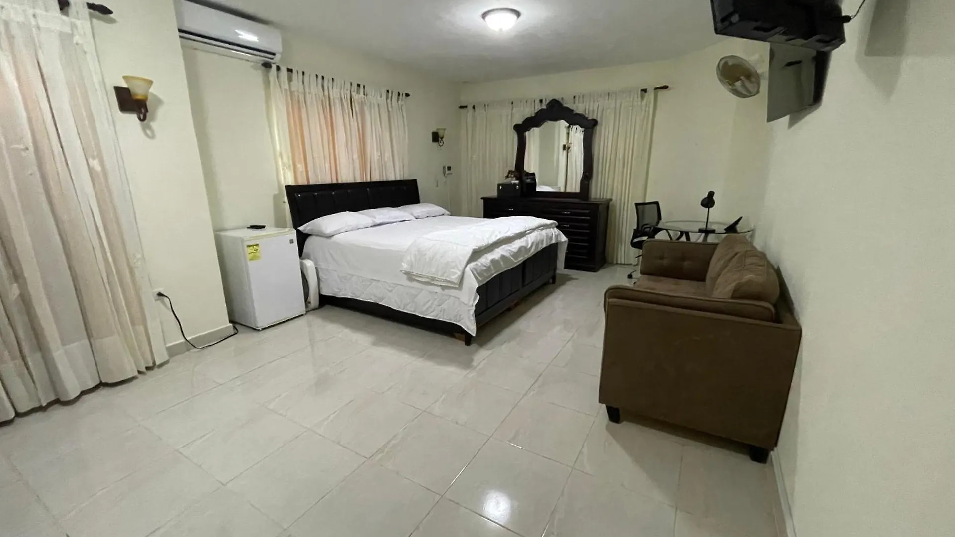Maria'S Entire House Higuey 2Bd Villa